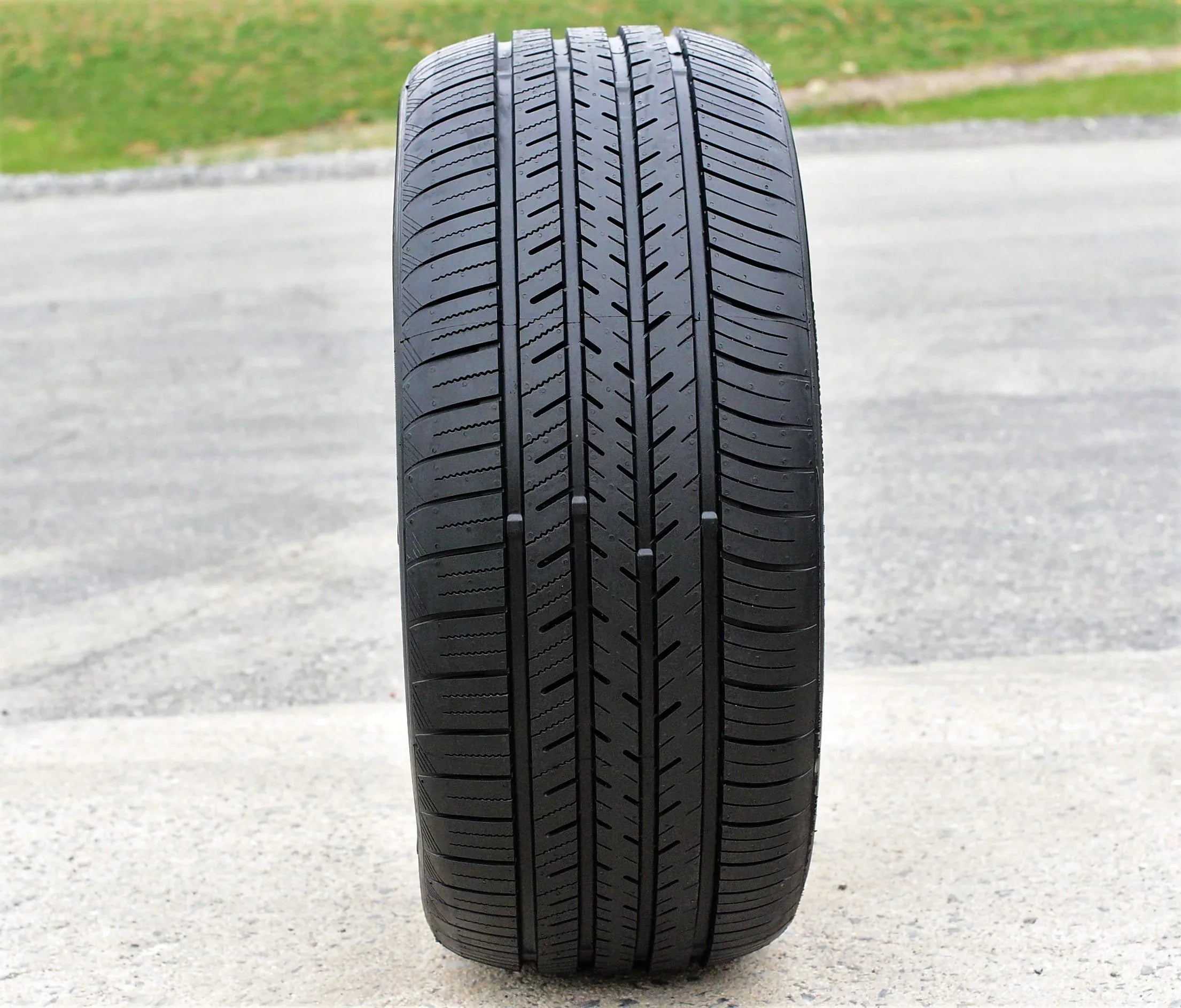Sizeet of 4 (FOUR) Atlas Force UHP 205/40R18 86W XL A/Size High Performance Tires Fits: 2012-15 Mini Cooper Roadster John Cooper Works, 2009-11 Mini Cooper John Cooper Works Clubman